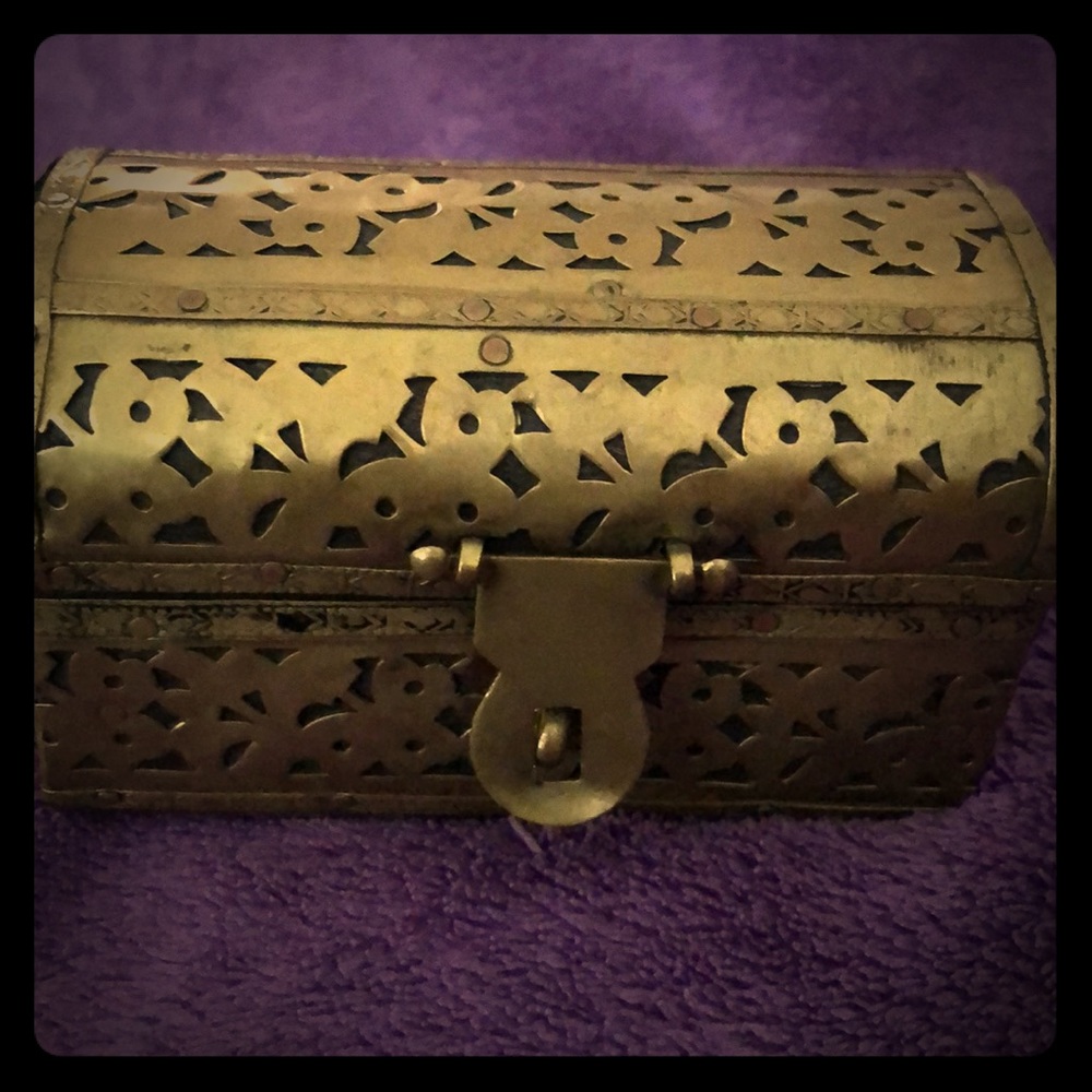 Small trinket box/Brass and wood